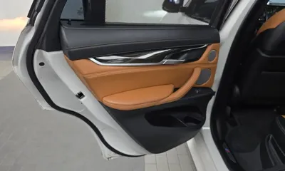BMW X6 2018, 74278 км, за 29628.17 USD - фото 25