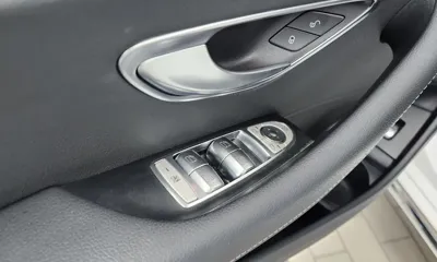 Mercedes-Benz E-Class 2021, 61354 км, за 22778 USD - фото 29