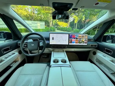 Li Auto Li MEGA 2025, 40000 км, за 68862.7 USD