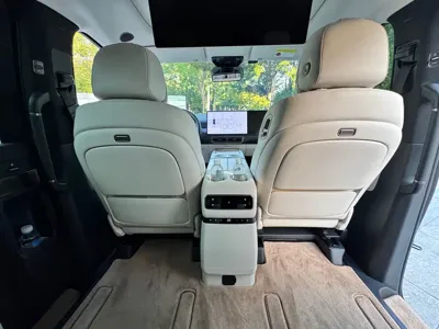 Li Auto Li MEGA 2025, 40000 км, за 68862.7 USD - фото 9