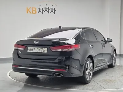 Kia K5 2016, 154949 км, за 5204.27 USD