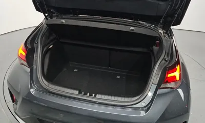 Hyundai Veloster 2018, 57577 км, за 8721.51 USD - фото 20