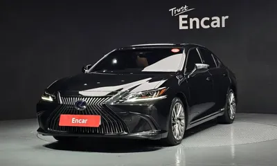 Lexus ES · 2019 год