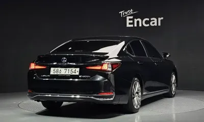 Lexus ES 2019, 97541 км, за 24500.78 USD