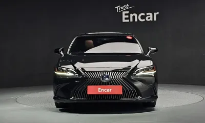 Lexus ES 2019, 97541 км, за 24500.78 USD