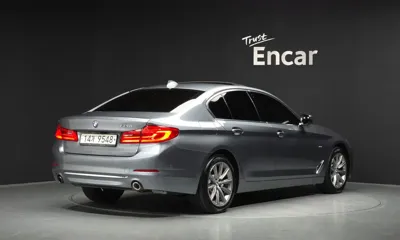 BMW 5-Series 2018, 60619 км, за 15287.55 USD