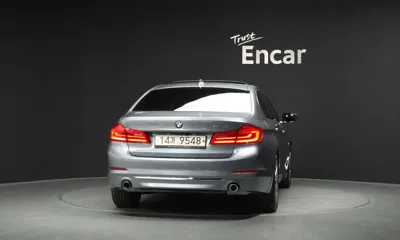 BMW 5-Series 2018, 60619 км, за 15287.55 USD