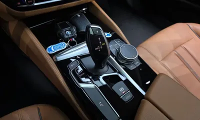 BMW 5-Series 2018, 60619 км, за 15276.6 USD - фото 9