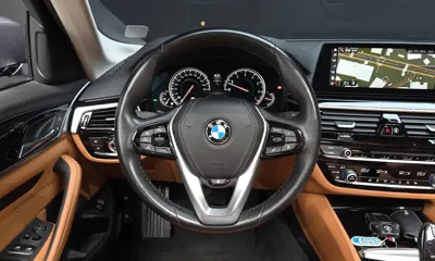 BMW 5-Series 2018, 60619 км, за 15276.6 USD - фото 13