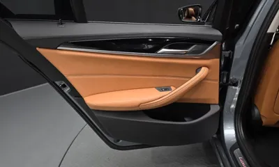 BMW 5-Series 2018, 60619 км, за 15276.6 USD - фото 25