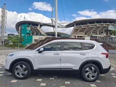 Hyundai Santafe 2022, 75589 км, за 14897.23 USD
