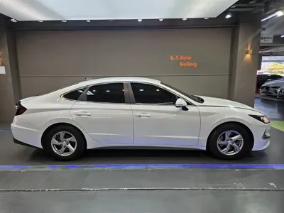 Hyundai Sonata 2022, 100900 км, за 8131.68 USD