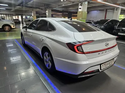 Hyundai Sonata 2022, 100900 км, за 8131.68 USD