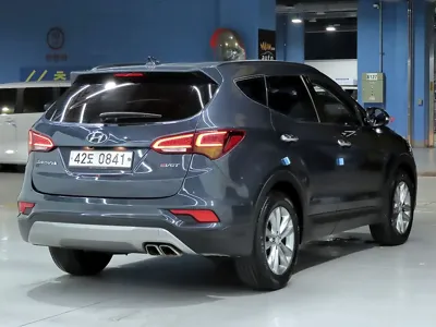 Hyundai Santafe 2016, 88947 км, за 7548.9 USD