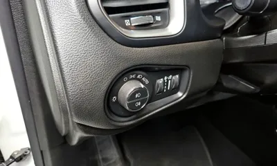 Jeep Renegade 2019, 6462 км, за 11232.24 USD - фото 18