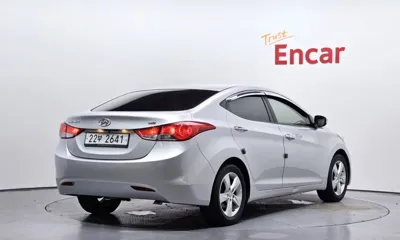 Hyundai Avante 2013, 97226 км, за 3575.37 USD