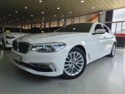 BMW 5-Series · 2018 год