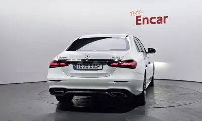 Mercedes-Benz E-Class 2021, 98421 км, за 22033.68 USD
