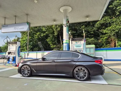 BMW 5-Series 2019, 108725 км, за 17067.09 USD