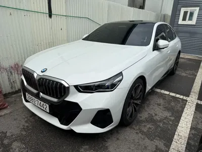 BMW 5-Series · 2026 год