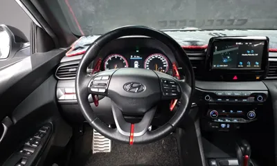 Hyundai Veloster 2018, 116227 км, за 6825.71 USD - фото 13