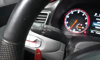 Hyundai Veloster 2018, 116227 км, за 6825.71 USD - фото 17