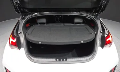 Hyundai Veloster 2018, 116227 км, за 6825.71 USD - фото 20