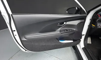 Hyundai Veloster 2018, 116227 км, за 6825.71 USD - фото 24