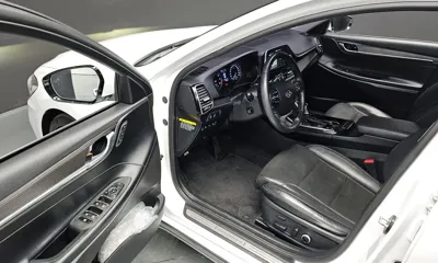Hyundai Grandeur 2018, 188856 км, за 5949.24 USD - фото 12