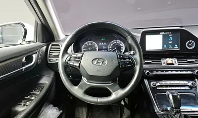 Hyundai Grandeur 2018, 188856 км, за 5949.24 USD - фото 13