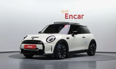 MINI Cooper · 2023 год