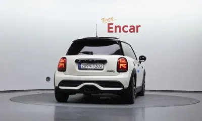 MINI Cooper 2023, 35661 км, за 16245.2 USD