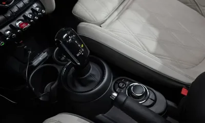 MINI Cooper 2023, 35661 км, за 16245.2 USD - фото 9
