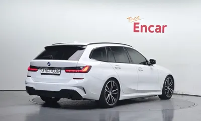 BMW 3-Series 2022, 35770 км, за 25352.65 USD