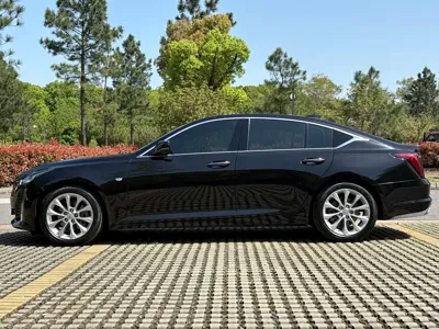 Cadillac CT5 2022, 64000 км, за 19477.81 USD
