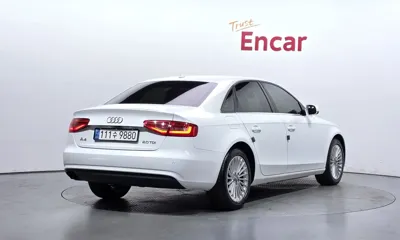 Audi A4 2013, 62581 км, за 4463.7 USD