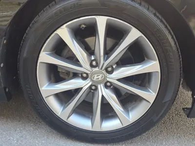 Hyundai Grandeur 2015, 145317 км, за 5334.38 USD