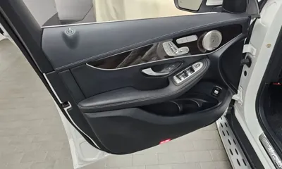 Mercedes-Benz GLC-Class 2020, 95426 км, за 20021.01 USD - фото 24