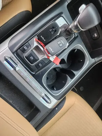 Kia Canival 2023, 76250 км, за 14268.99 USD - фото 17
