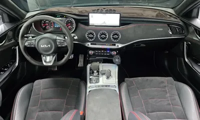 Kia Stinger 2022, 52344 км, за 24690.57 USD - фото 7