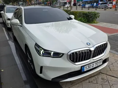 BMW 5-Series · 2026 год
