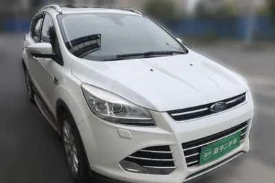 Ford Kuga 2015, 153800 км, за 5941 USD