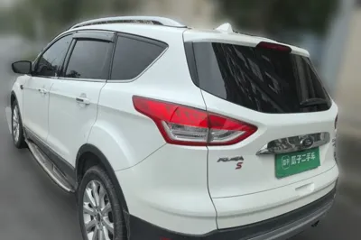 Ford Kuga 2015, 153800 км, за 5941 USD