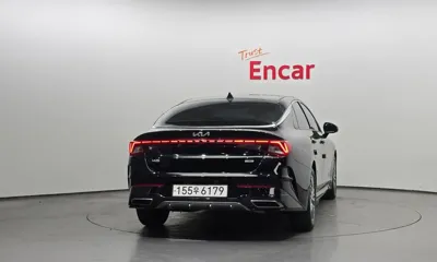Kia K5 2023, 63478 км, за 15471.62 USD