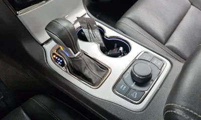 Jeep Cherokee 2019, 96200 км, за 14375.74 USD - фото 9