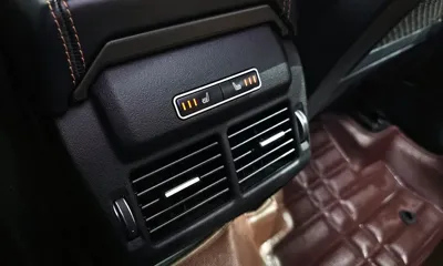 Land Rover Range Rover Evoque 2018, 74605 км, за 11501.86 USD - фото 17