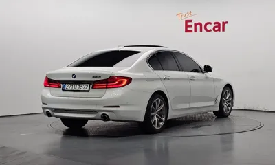 BMW 5-Series 2018, 91314 км, за 14647.92 USD