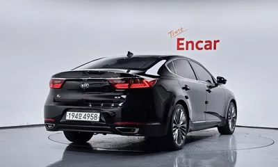 Kia K7 2017, 106432 км, за 7804.91 USD