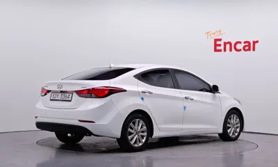 Hyundai Avante 2016, 145214 км, за 2953.92 USD