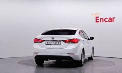 Hyundai Avante 2016, 145214 км, за 2953.92 USD